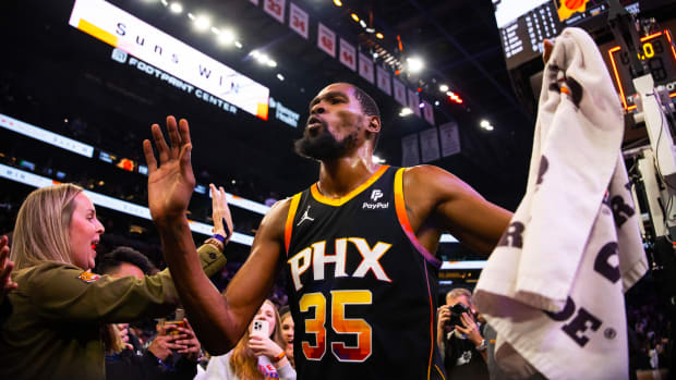 Jan 16, 2024; Phoenix, Arizona, USA; Phoenix Suns forward Kevin Durant (35) celebrates with the fans after beating the Sacramento Kings 119-117 at Footprint Center. Mandatory Credit: Mark J. Rebilas-USA TODAY Sports